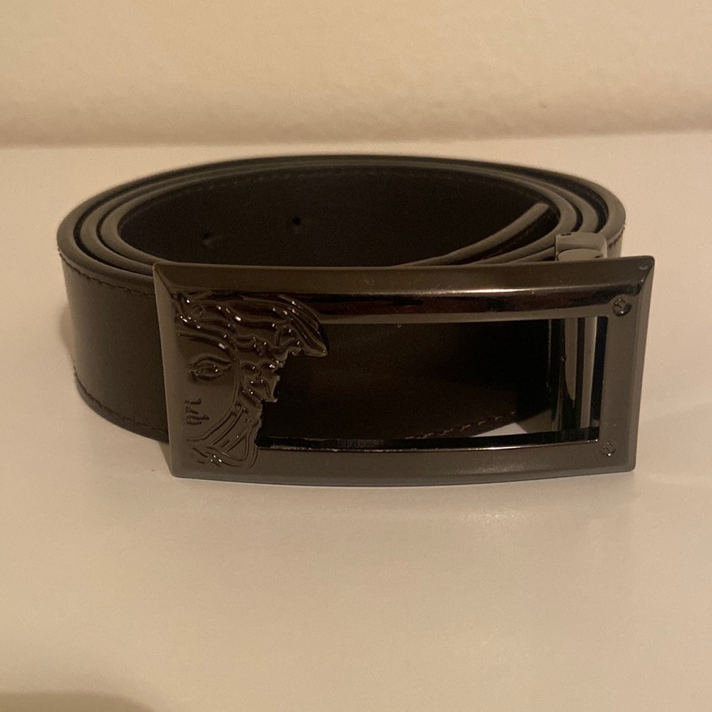 Versace Belt Made in Italy perfect condition no scratches or scuffs